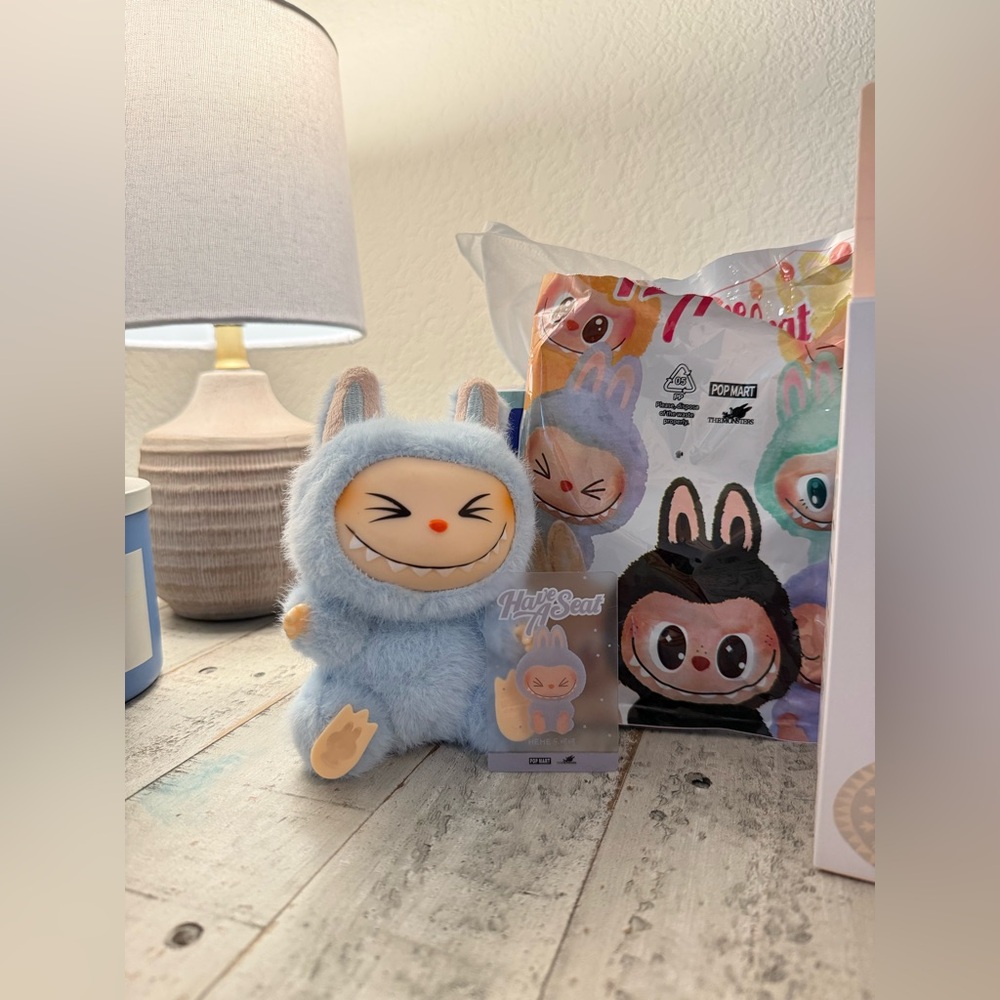 Lafufu - Have a Seat “hehe”